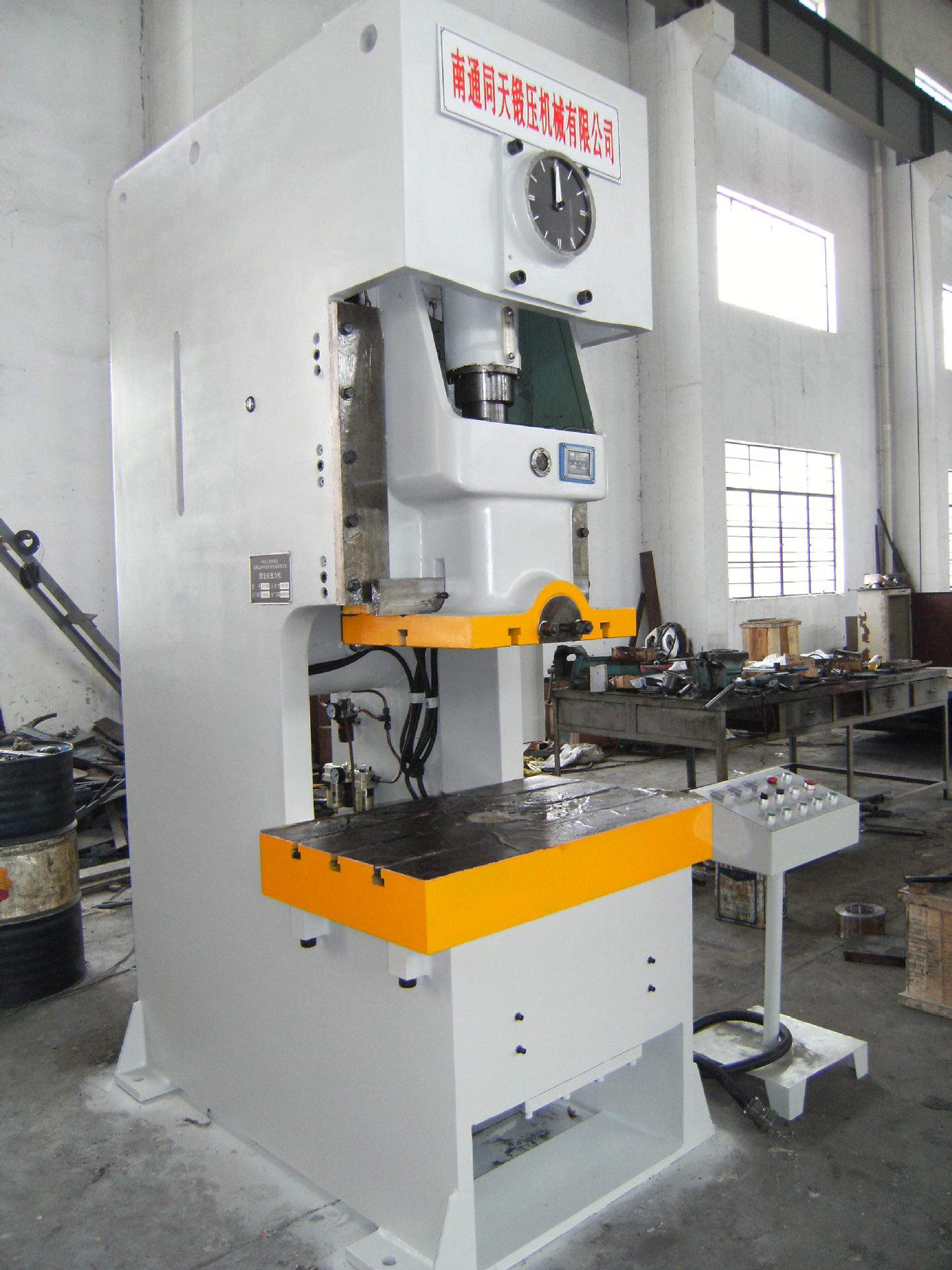 普通冲床滑块下行停顿故障的诊断与解决方案